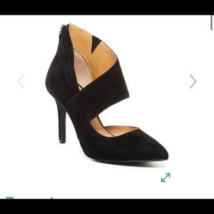 Edie Suede pump